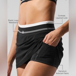 Alo Airbrush Better Together Tennis Skirt black and white size Small